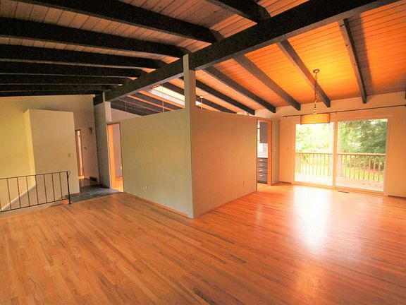 5th image of 12547 SE 52nd St