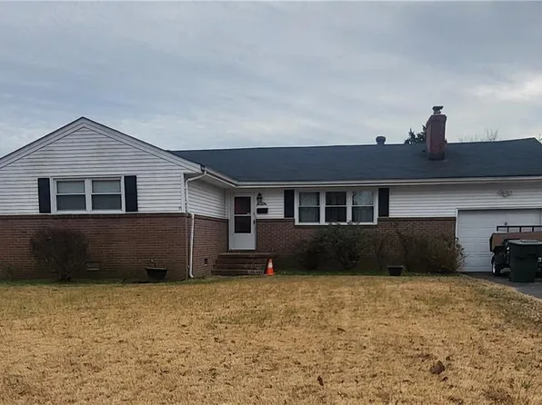 55 Rexford Dr, Newport News, VA 23608