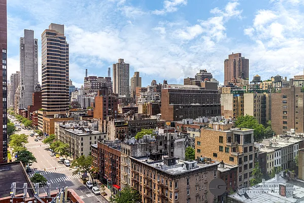 Rented by Douglas Elliman | media 25