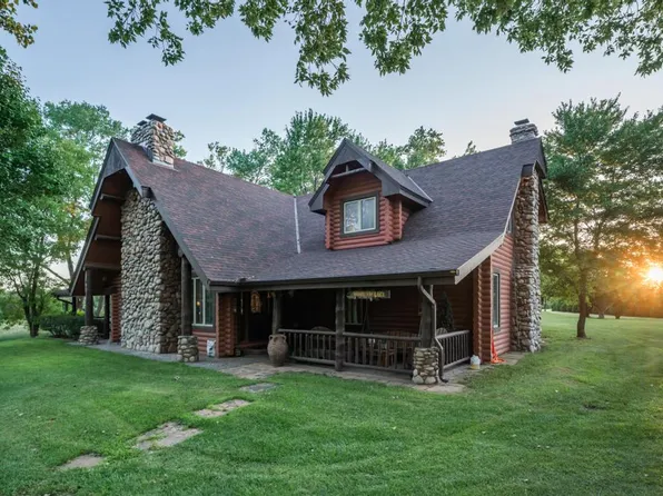 1903 S Sand Hill Rd, Burrton, KS 67020