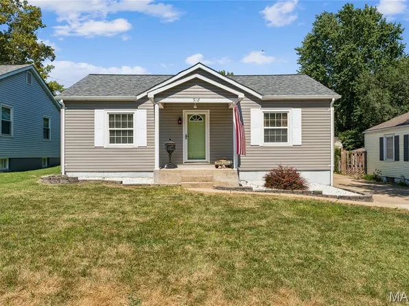 918 Perry St, Saint Charles, MO 63301