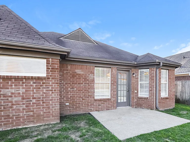 7642 Fox Hunt Dr E — Photo 15