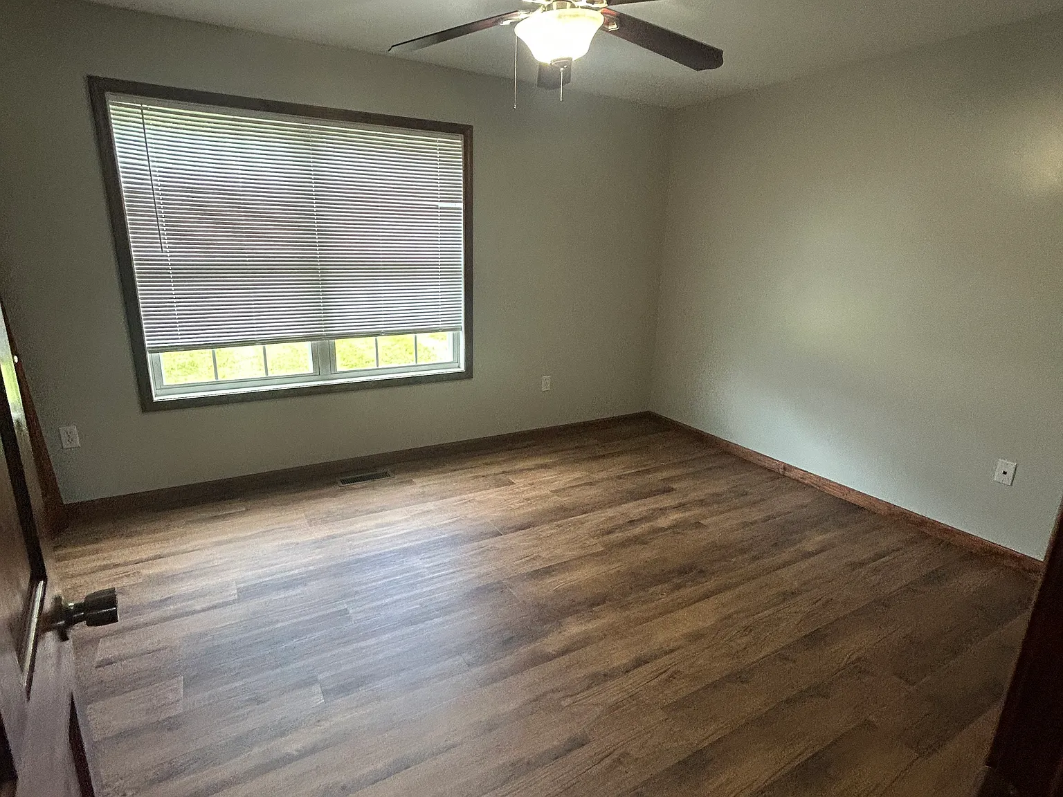 3 bed, 1098 sqft, $1,500 — Photo 1