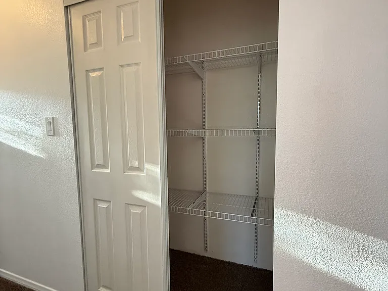 1343 Clay St — Photo 4
