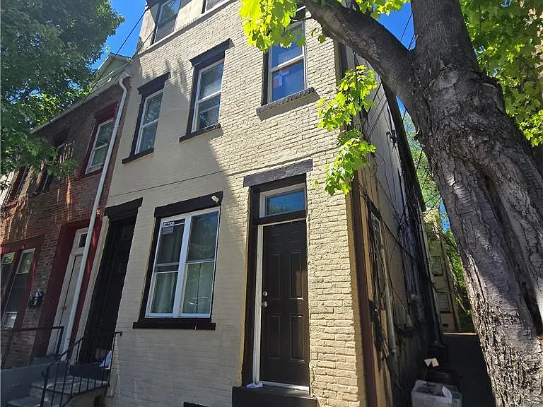 713 W Gordon St #4 — Photo 1