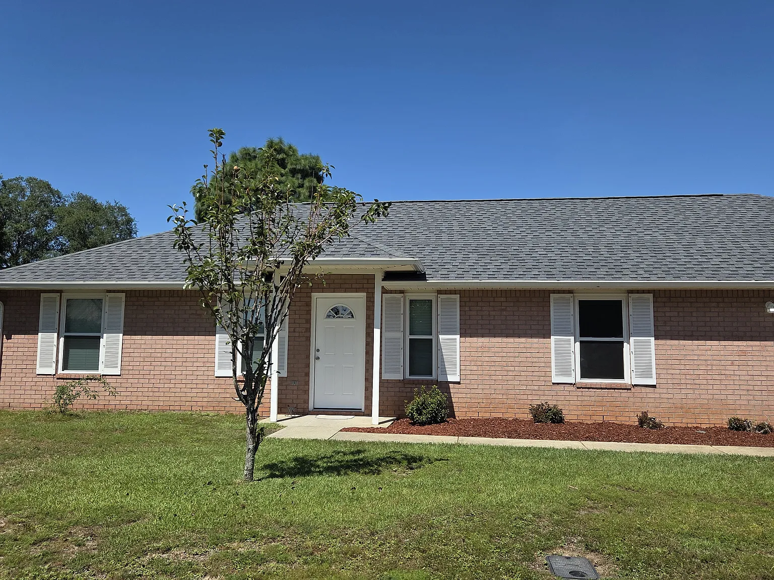 3 bed, 1281 sqft, $1,950 — Photo 1