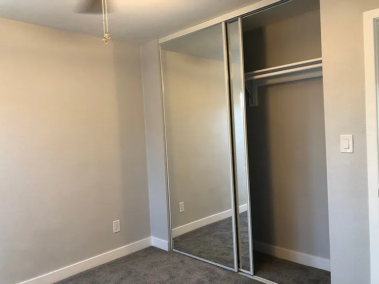 10400 Gunn Ave — Photo 16