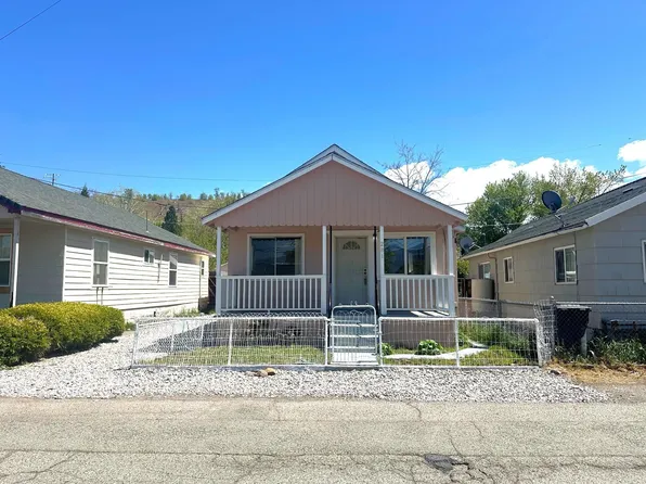 281 Clay St, Weed, CA 96094