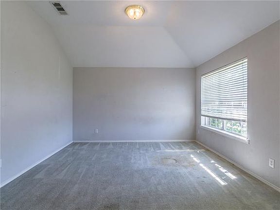3rd image of 4624 Saint Thomas Pl