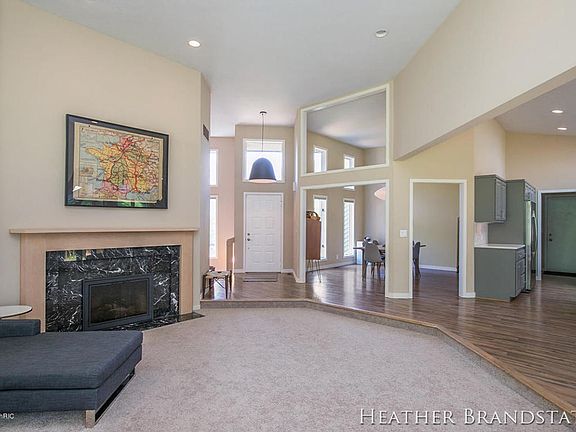 5th image of 3720 White Oak Ct SE