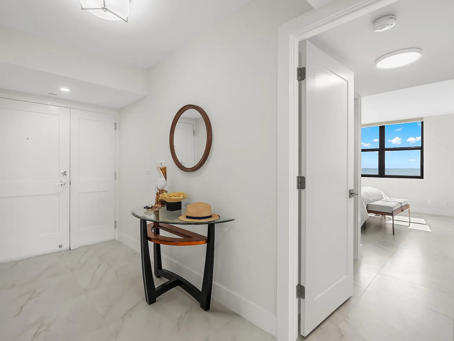 2 bed, 2.5 bath, 1734 sqft, $9,750 — Photo 4