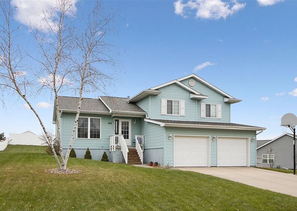 1st image of 404 Goldfinch Cir