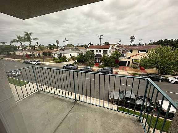 4th image of 2119 Mission Ave #1
