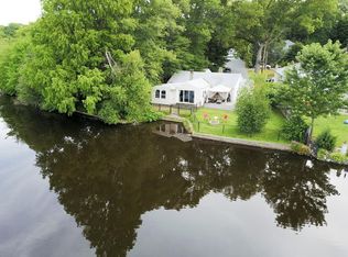 21 E Shore Rd, Holbrook, MA 02343