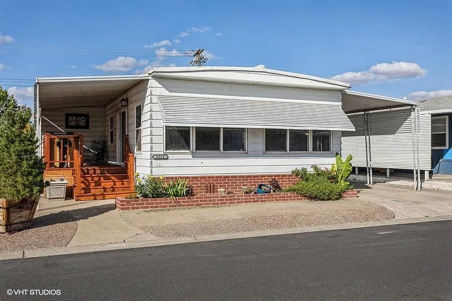 8574 Calais Cir photo 1