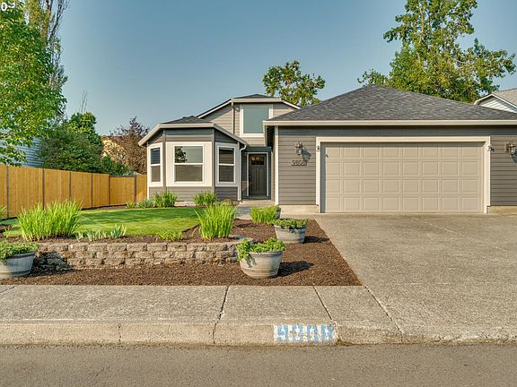 2nd image of 9808 NE 132nd Ave