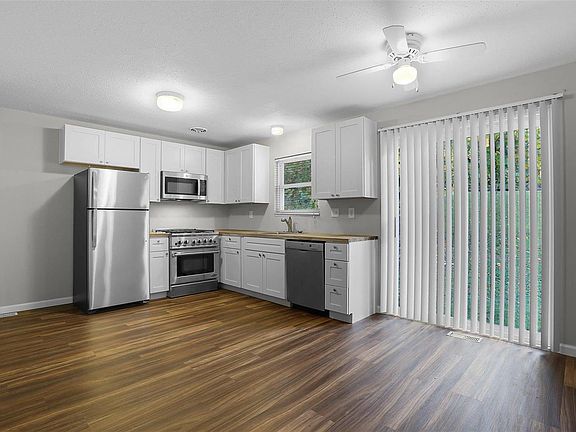 5th image of 11584 Altozano Ln