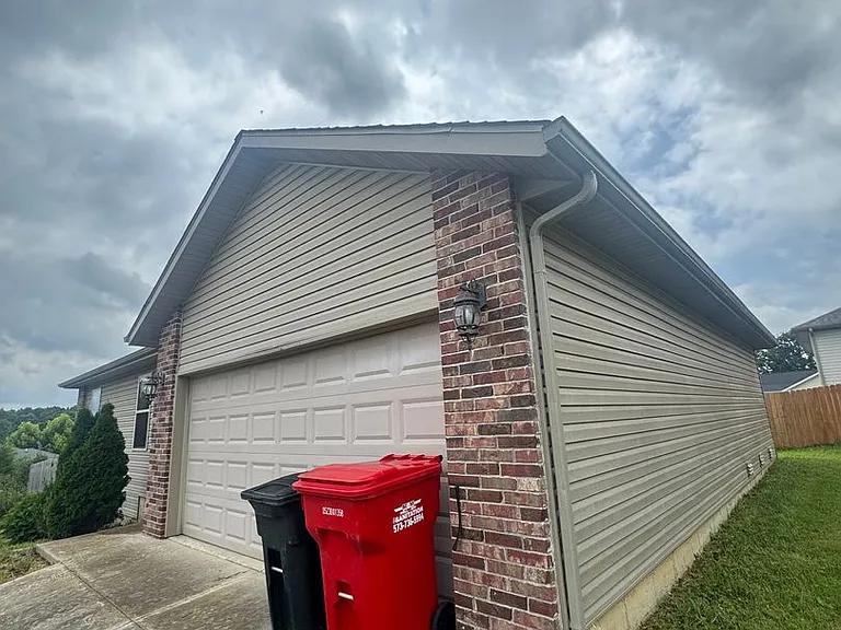 16258 Hailey Ln — Photo 4