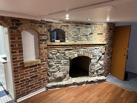 3rd image of 318 Cooper St #12