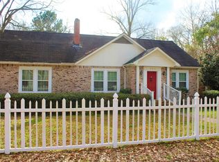 204 N Main St, Mount Olive, MS 39119