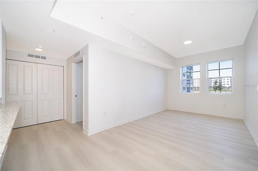 2 bed, 2.0 bath, 1023 sqft, $1,950 — Photo 4