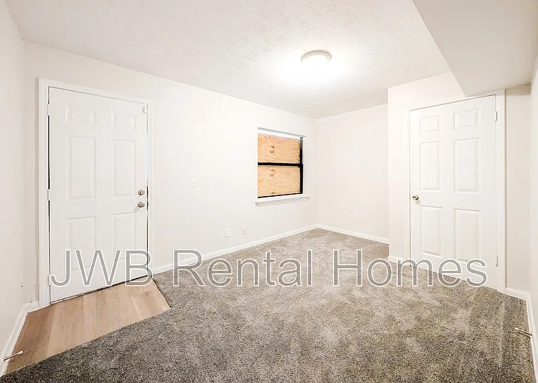 226 Spruce St — Photo 11