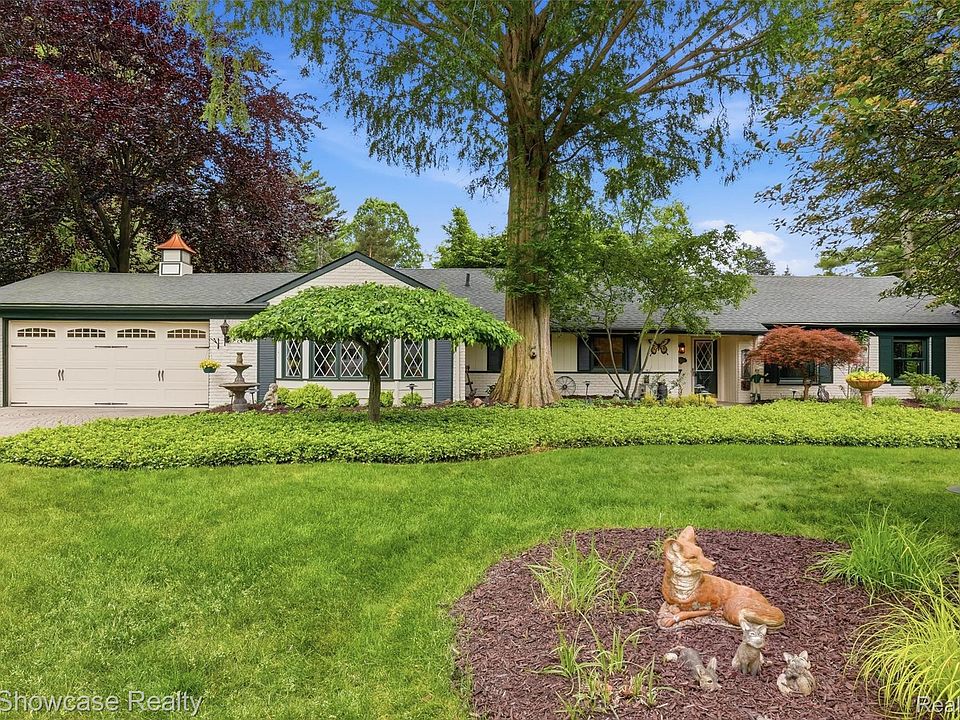 1st image of 27221 Apple Tree Ln