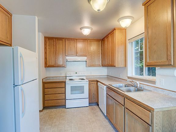 2nd image of 1367 NW Elwha St APT 102