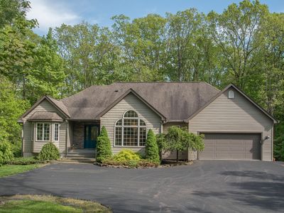 64 Aspen Ridge Dr, Hawley, PA, 18428