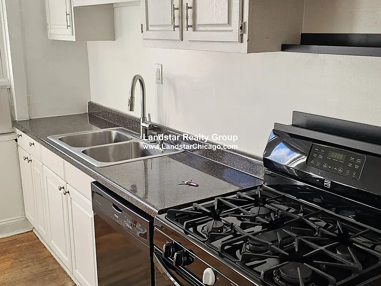 4409 N Kenneth Ave #3A — Photo 8