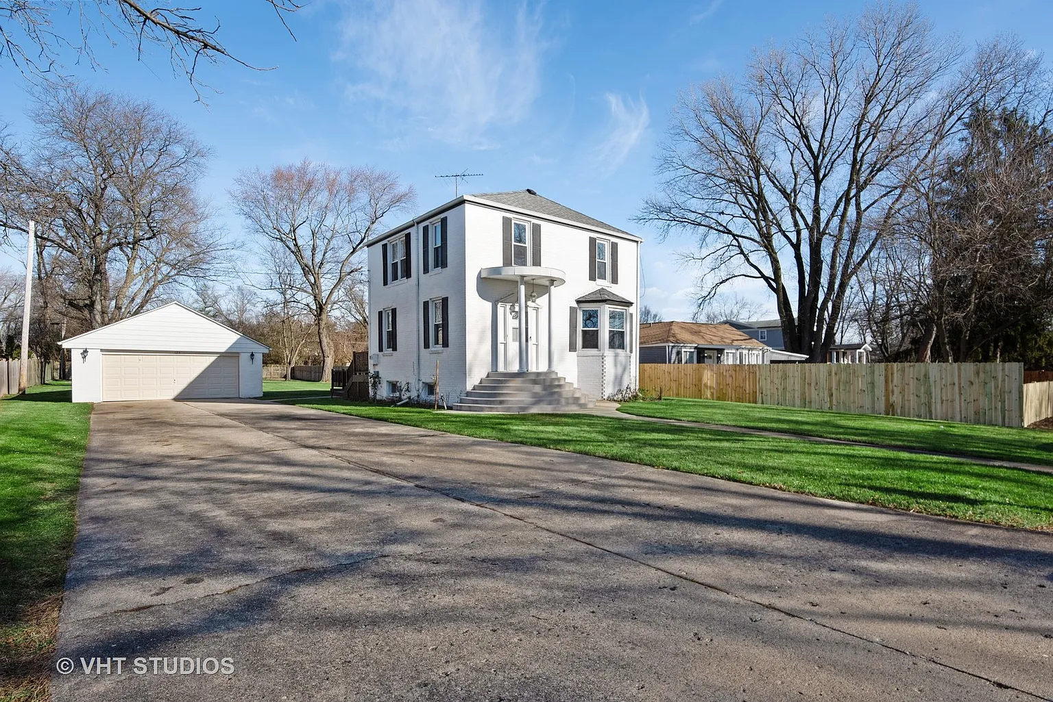 125 E Gregory Ave photo 1