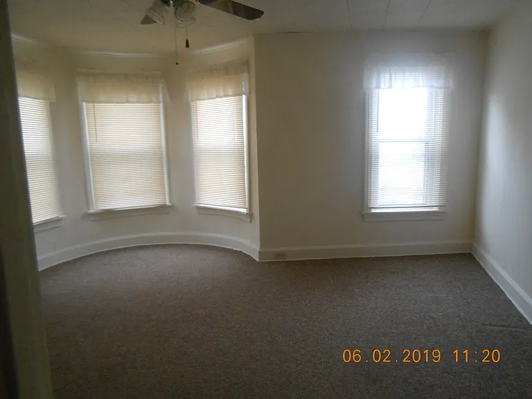 610 Bridge St — Photo 6