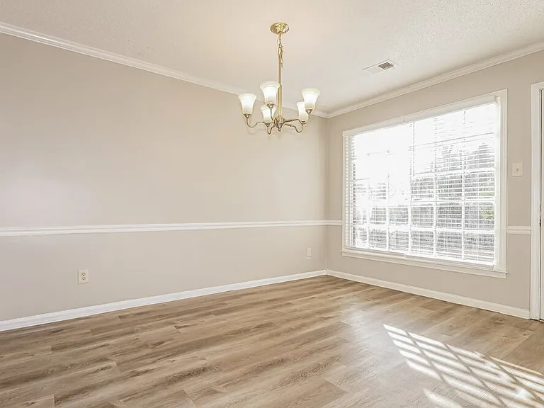 329 Locust Grove Dr — Photo 8