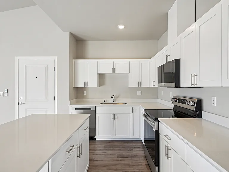 Tahoma Terrace Apartments — Photo 43