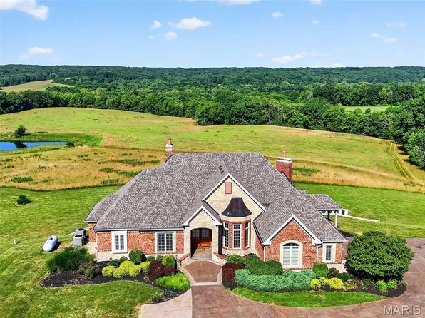 1058 Fox Run Rd, Elsberry, MO 63343