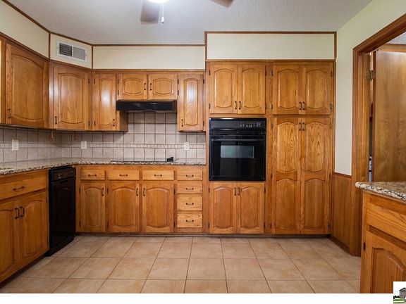 5th image of 3007 Homer Cir