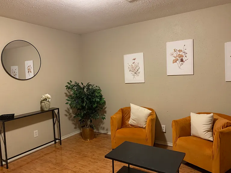 7619 Sterlingshire St — Photo 3