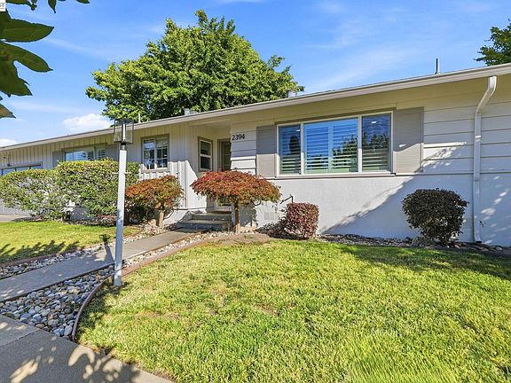 5th image of 2394 Tahiti St