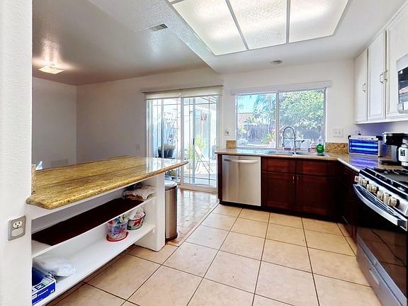 5th image of 1362 William McGrath St