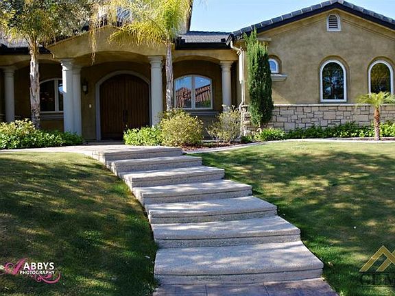 3rd image of 15405 Casa Club Dr