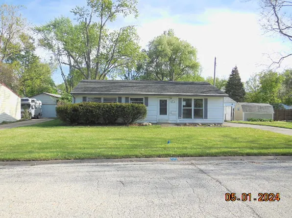 911 Fairchild Ave, Normal, IL 61761
