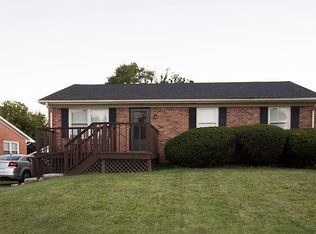 526 Pinewood Dr, Nicholasville, KY 40356