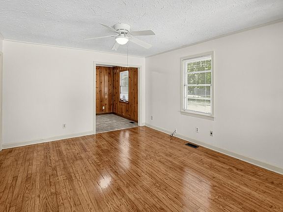 5th image of 506 Atlantic St