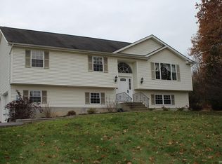 6 Sandburg Pl, Pine Bush, NY 12566