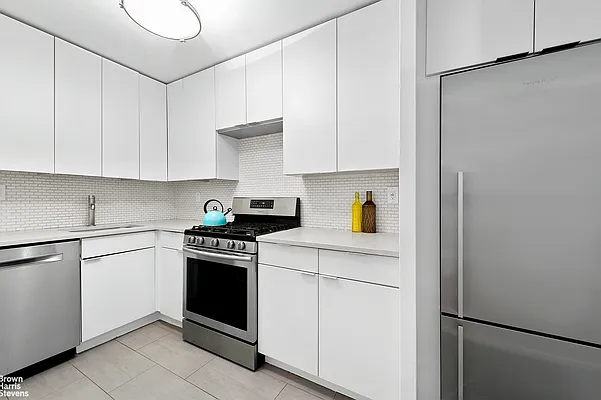 Rented by Brown Harris Stevens | media 7