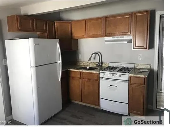 616 Homestead St APT 1A, Baltimore, MD 21218