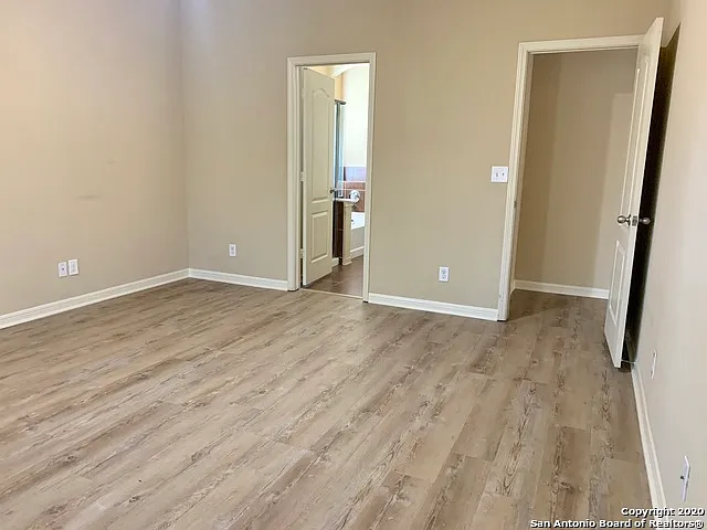 121 Krieg Dr — Photo 15