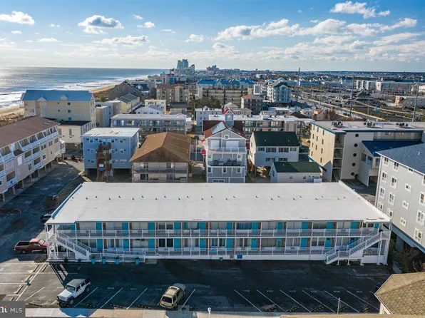 7 45th St Unit 110, Ocean City, MD 21842