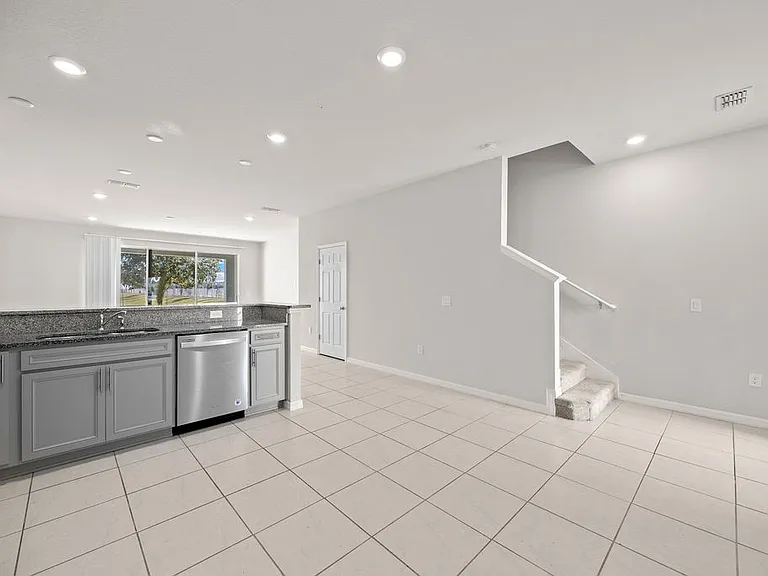 3971 Plainview Dr — Photo 25