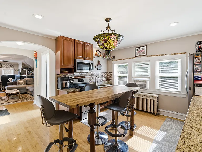 6000 W Byron St #2 — Photo 9